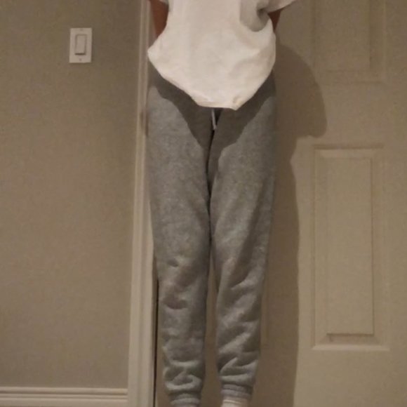 Aritzia Grey Boyfriend Sweatpants - Picture 6 of 7